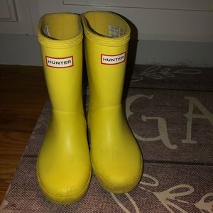 Hunter kids classic rain boots yellow toddler 12